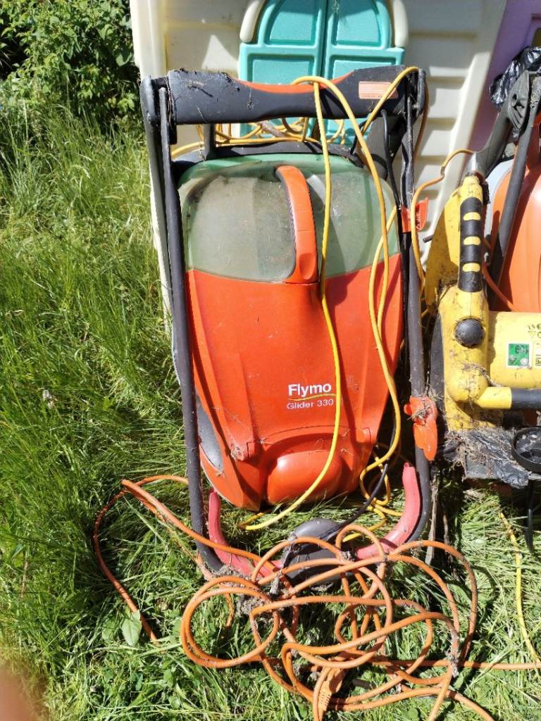 Flymo lawnmower 