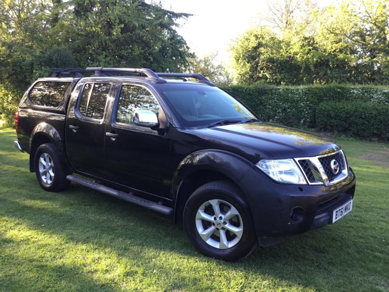 2011 Nissan Navara Double Cab Pick Up Tekna 2.5dCi 190 4WD PICK UP Diesel Manual