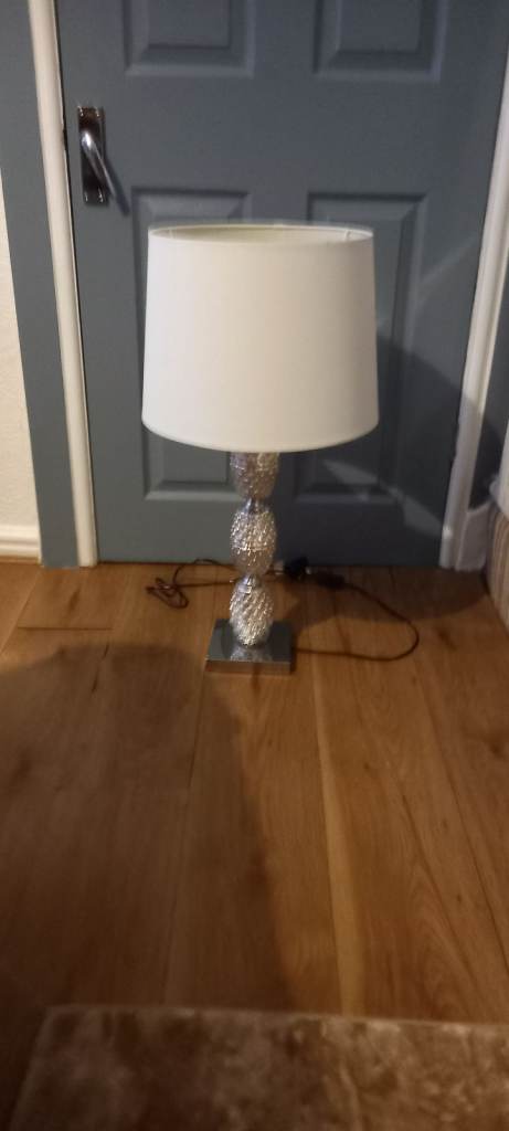 Table lamp.