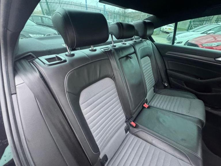 2015 Volkswagen Passat 2.0 TDI SCR 190 R-Line 4dr SALOON DIESEL Manual