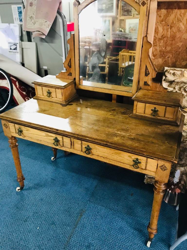 VICTORIAN PERIOD OAK & PARQUETRY INLAID DRESSING TABLE & MIRROR