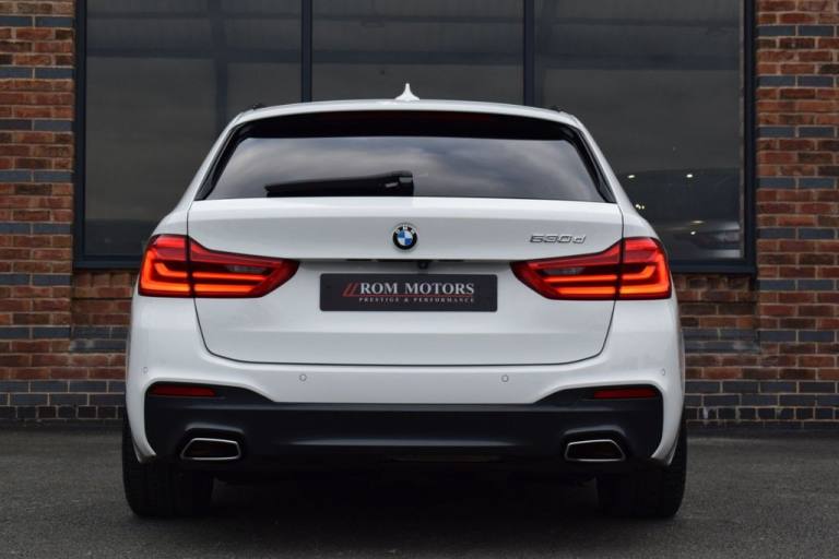 2018 Y BMW 5 SERIES 3.0 530D M SPORT TOURING 5DR DIESEL AUTO EURO 6 (S/S) (265 P