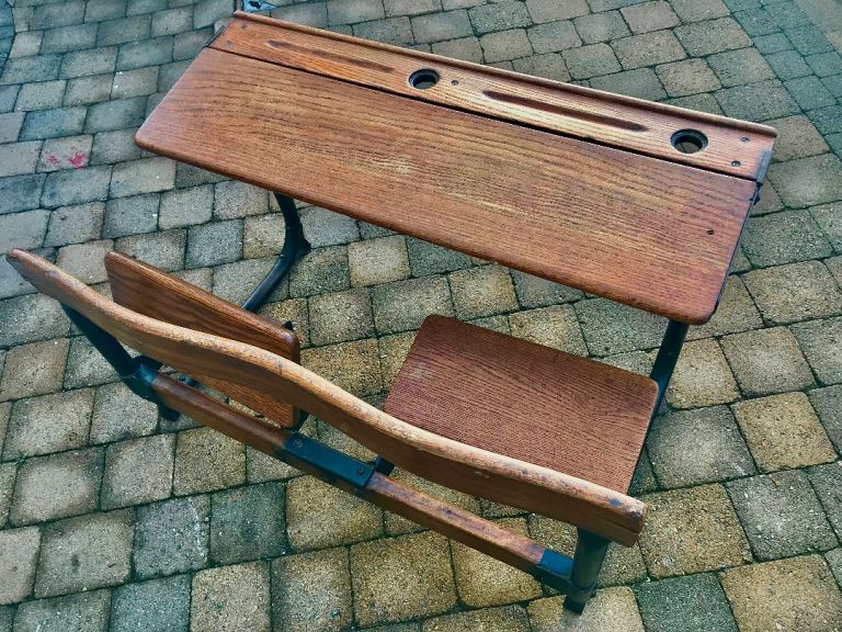 😎BEAUTIFUL 😎OLD SCHOOL DESK FROM STRANDTOWN PRIMARY SCHOOL 😎