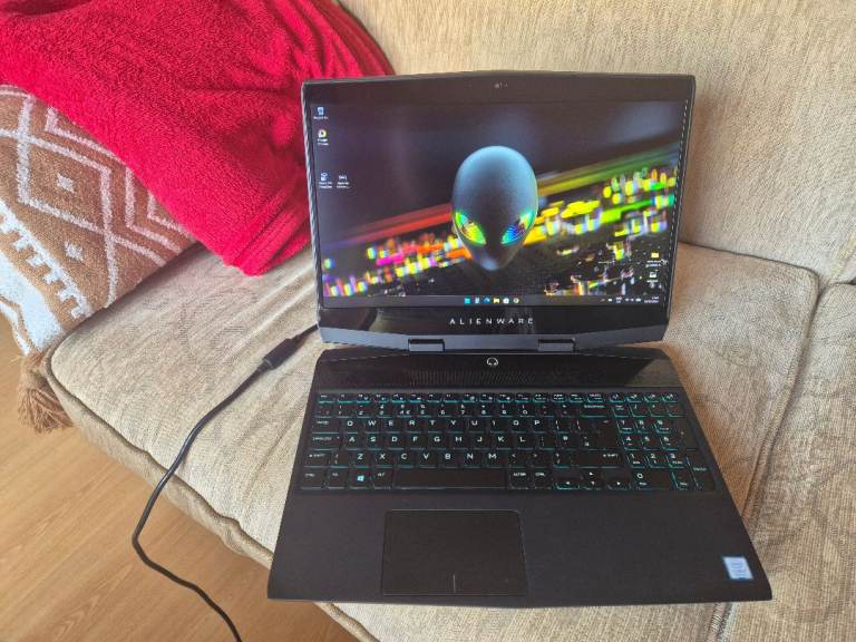 Alienware m15 gaming laptop with cars technical data autodata and haynes pro