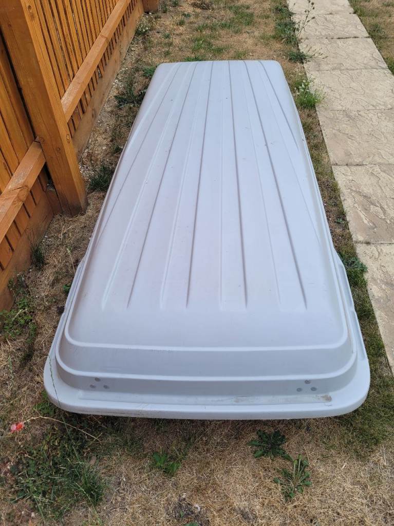 Xl roof box