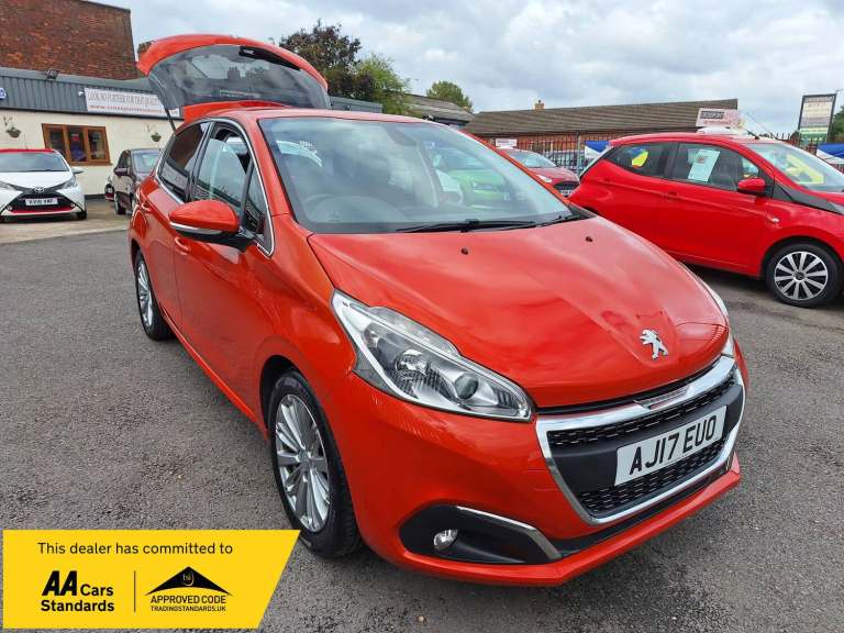 2017 Peugeot 208 1.2 PureTech Allure Hatchback 5dr Petrol Manual Euro 6 (82 ps) Hatchback Petrol ...