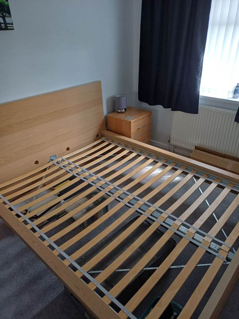 King size bed Frame with Slats – very good Condition