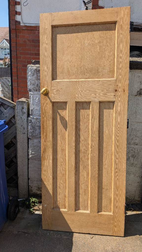 9 Solid Wood Interior Doors – Good Condition