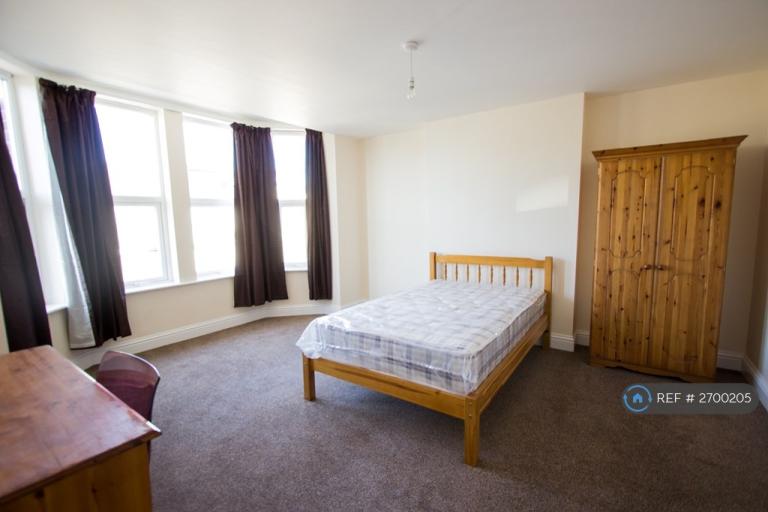 8 bedroom house in Carlton Road, Southampton, SO15 (8 bed) (#2700205)