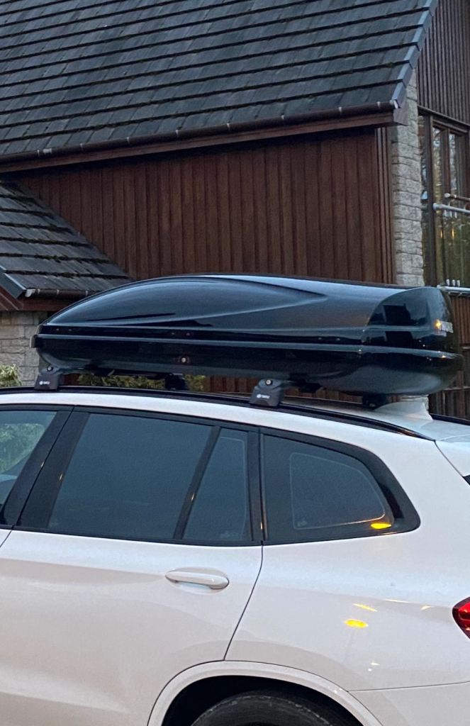 Car roof top storage box 
