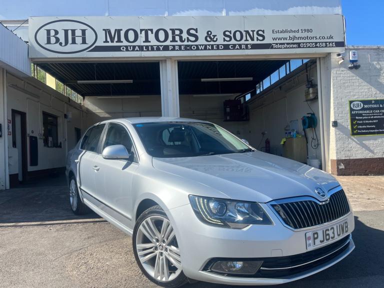 2013 Skoda Superb Skoda Superb 2.0 TDI CR 170 Elegance 5dr DSG HATCHBACK Diesel Automatic