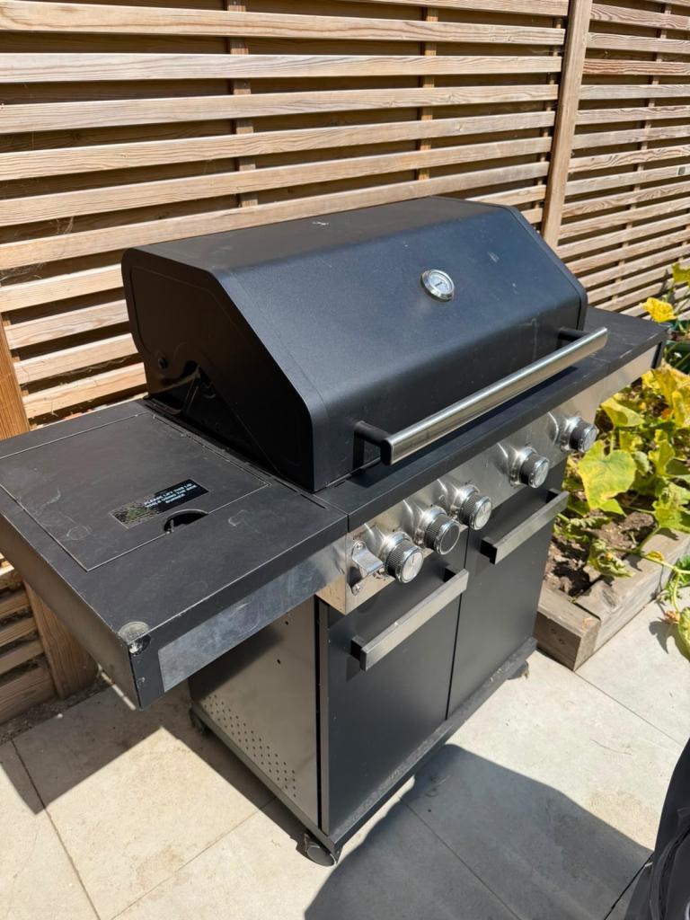 Grillstream 4-Burner Hybrid Gas & Charcoal BBQ Barbecue with Side Burner & Cover