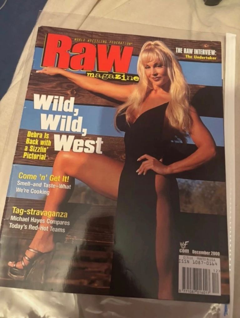  3 for £10 WWE magazine for 2000s