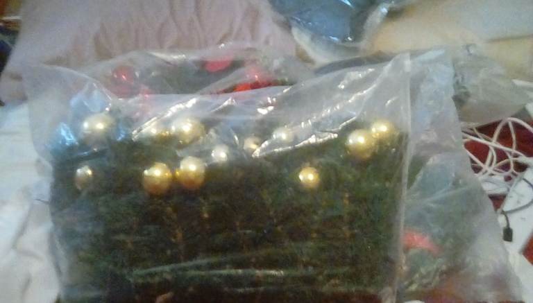 Christmas Garland Decoration with Gold Baubles - Good Condition