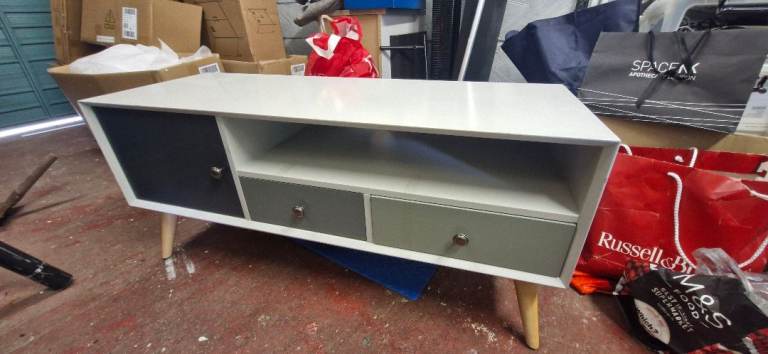 Modern White TV Unit with Storage – Good Condition