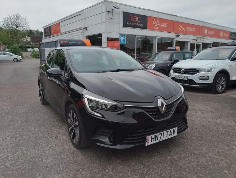2021 Renault Clio TCe Iconic Hatchback Petrol Manual