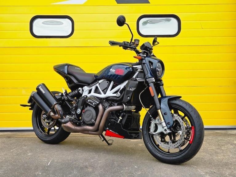 Indian FTR R Carbon LTD! 063/400! AKRAPOVIC EXHAUST