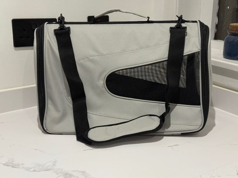 Cat/ small animal carrier