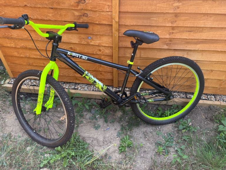 X-Rated Dirt Jump 20 BMX Bike – Black & Neon Yellow