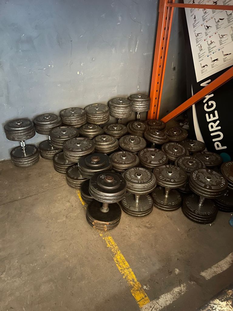 Euro Cast Iron Dumbbells set 10-55kgs Set in 2.5kgs Increment   Price £800 Delivery £200 left 1 set