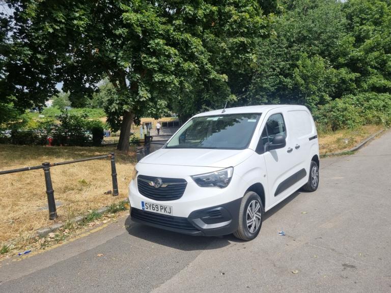 2019 Vauxhall Combo 2000 1.5 Turbo D 100ps H1 Edition Van PANEL VAN Diesel Manual