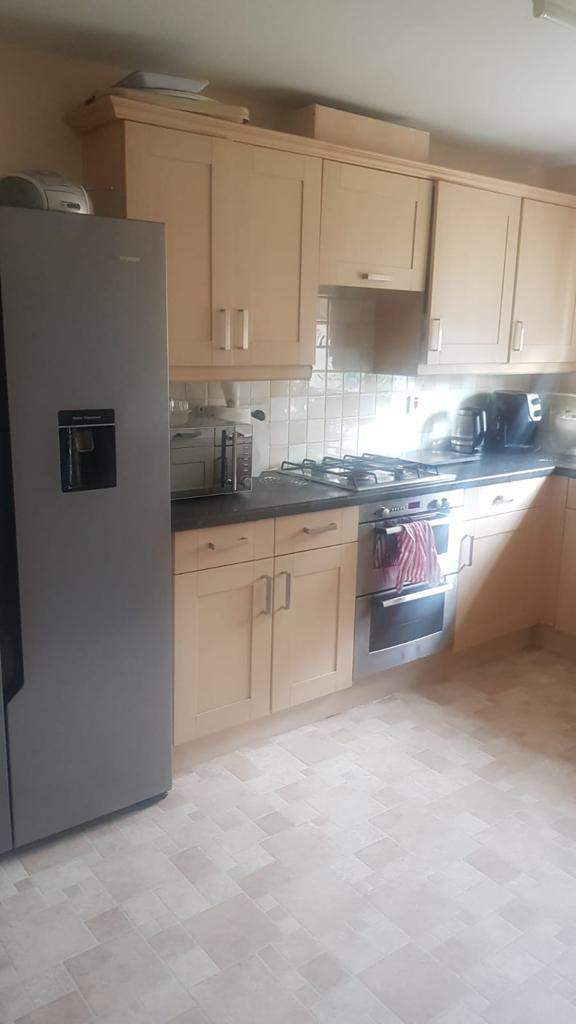 DOUBLE ROOM BILLS INCLUSIVE 4 RENT AT MK8