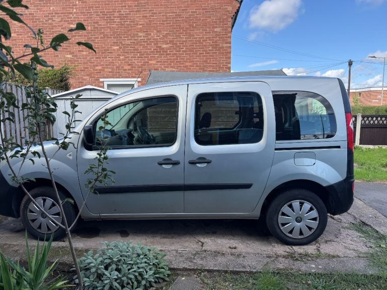 AUTOMATIC LOW MILEAGE Renault, KANGOO, MPV, 2010, Other, 1598 (cc), 5 doors