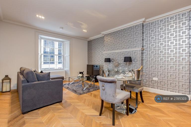 1 bedroom flat in Rutland Square, Edinburgh, EH1 (1 bed) (#2785323)
