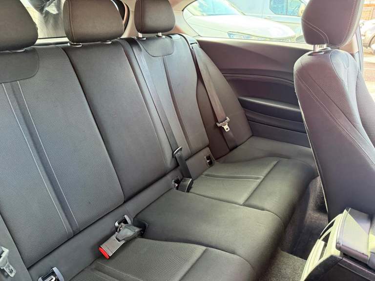 BMW 3 SERIES 2.0 320d Exclusive Edition 2011