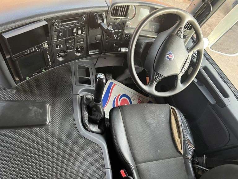 2013 SCANIA P400 8X4 TIPPER