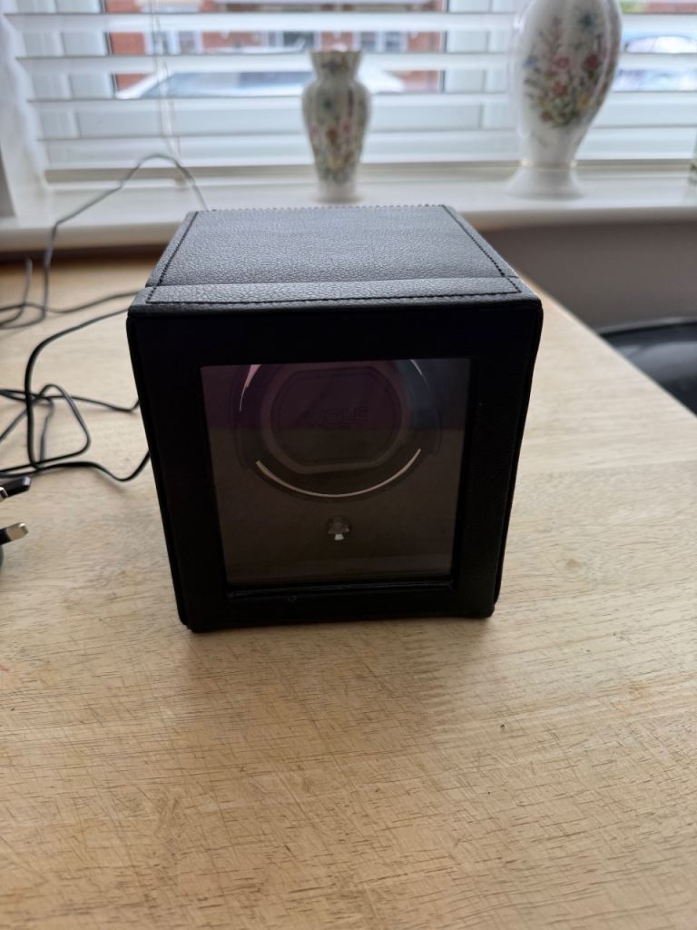 Wolf watch winder