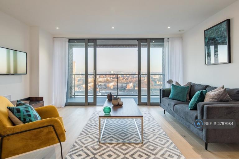 2 bedroom flat in Heritage Tower, London, E14 (2 bed) (#2767984)