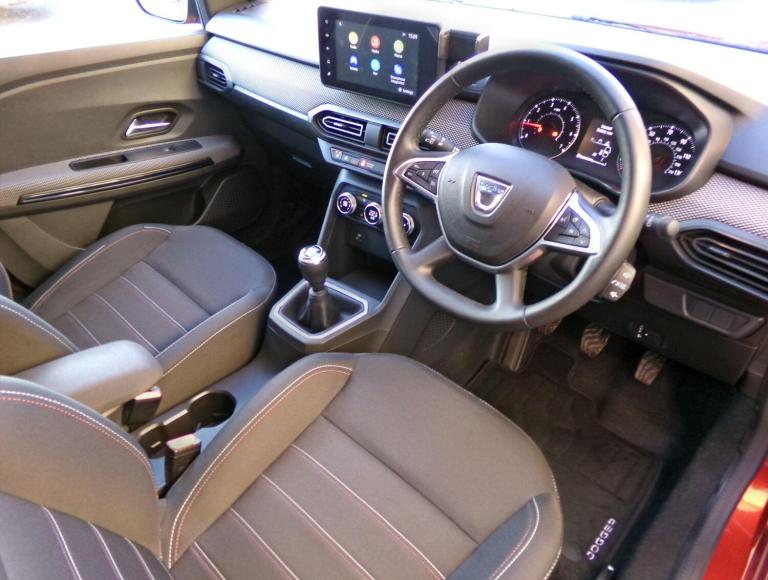  Dacia Jogger Extreme SE TCe 110 4x2 Petrol Manual