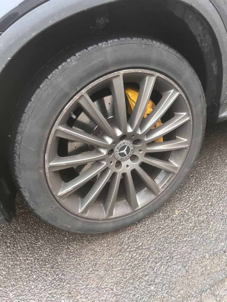 4x Mercedes Amg genuine alloys 20in with tyres. DELIVERY AVAILABLE. £500 ono  