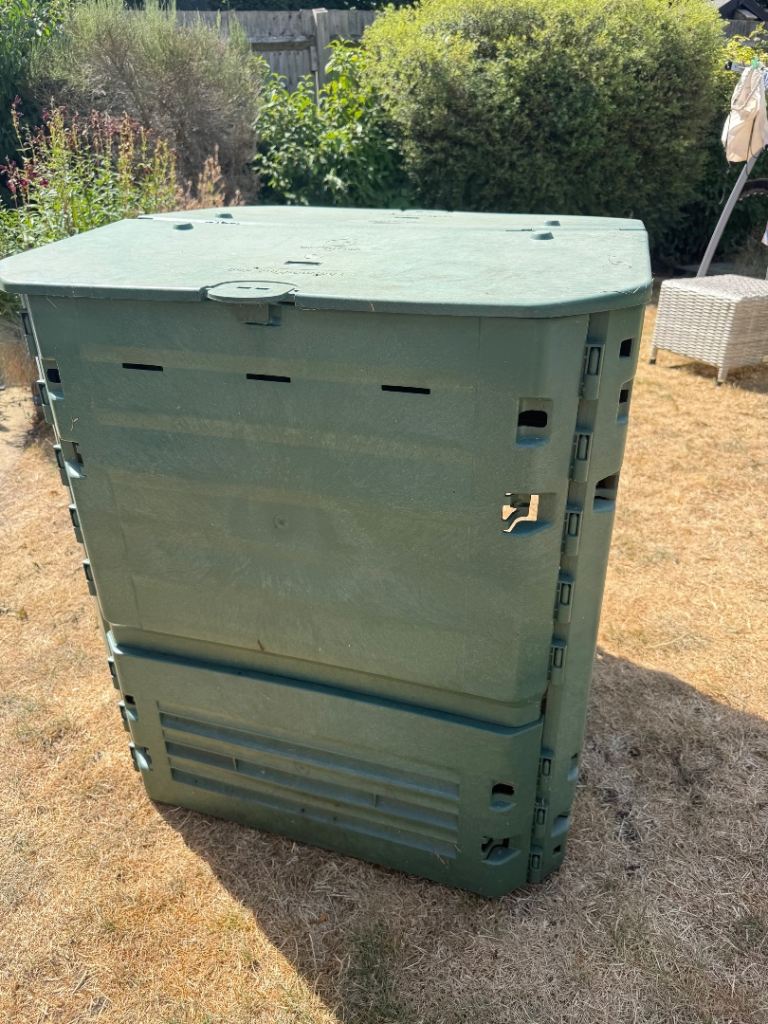 Green Compost Bin - Good Condition, Ready for Use