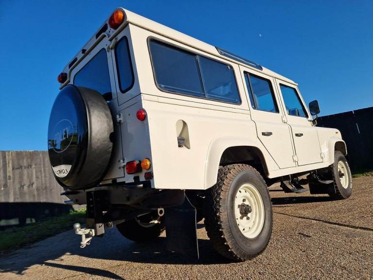 1990 Land Rover Defender 110 3.5 County Station Wagon Petrol Manual (134 bhp) V8 3500cc SUV Petro...