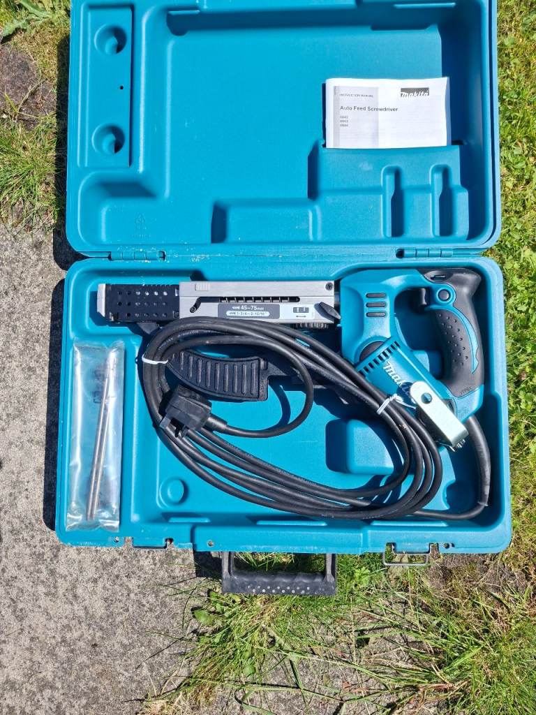 Makita 240v collated screw gun.  New..