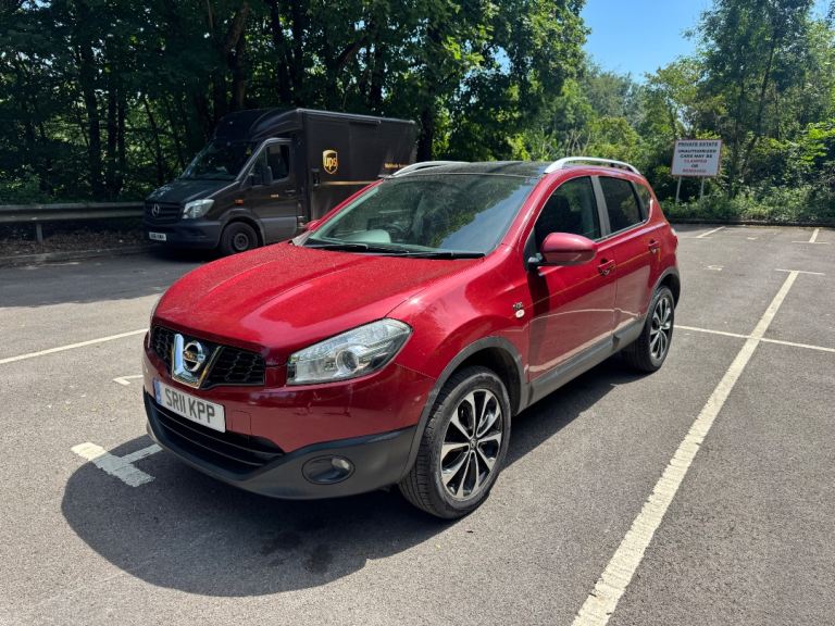 New mot low miles loads of history £35 a year tax