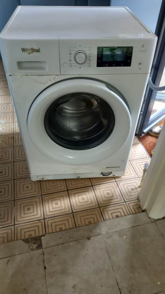 Whirlpool Washing Machine – White, working Condition