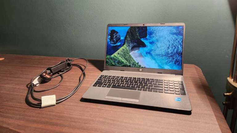 HP 250 G9 – i5‑1235U – 16GB – 256GB – 83% battery