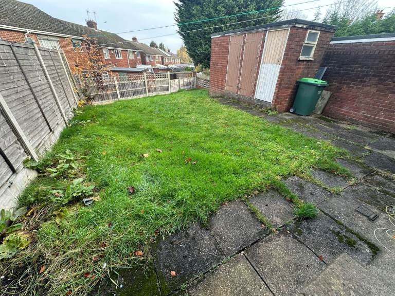 *B.C.H*-3 Bed Semi Detached Home-Badsey Rd, OLDBURY-Walking Distance to St James Primary School