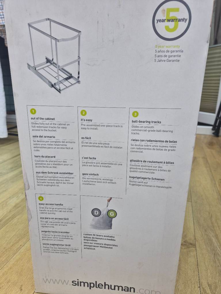 Pull-out recyler bins