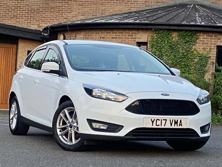 2017 Ford Focus 1.0T EcoBoost Zetec Euro 6 (s/s) 5dr HATCHBACK Petrol Manual