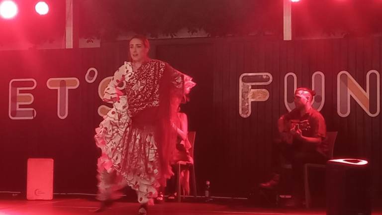 Star Wars kid's costume brand new Kylon Ren size 5-6 years and 7-8 year