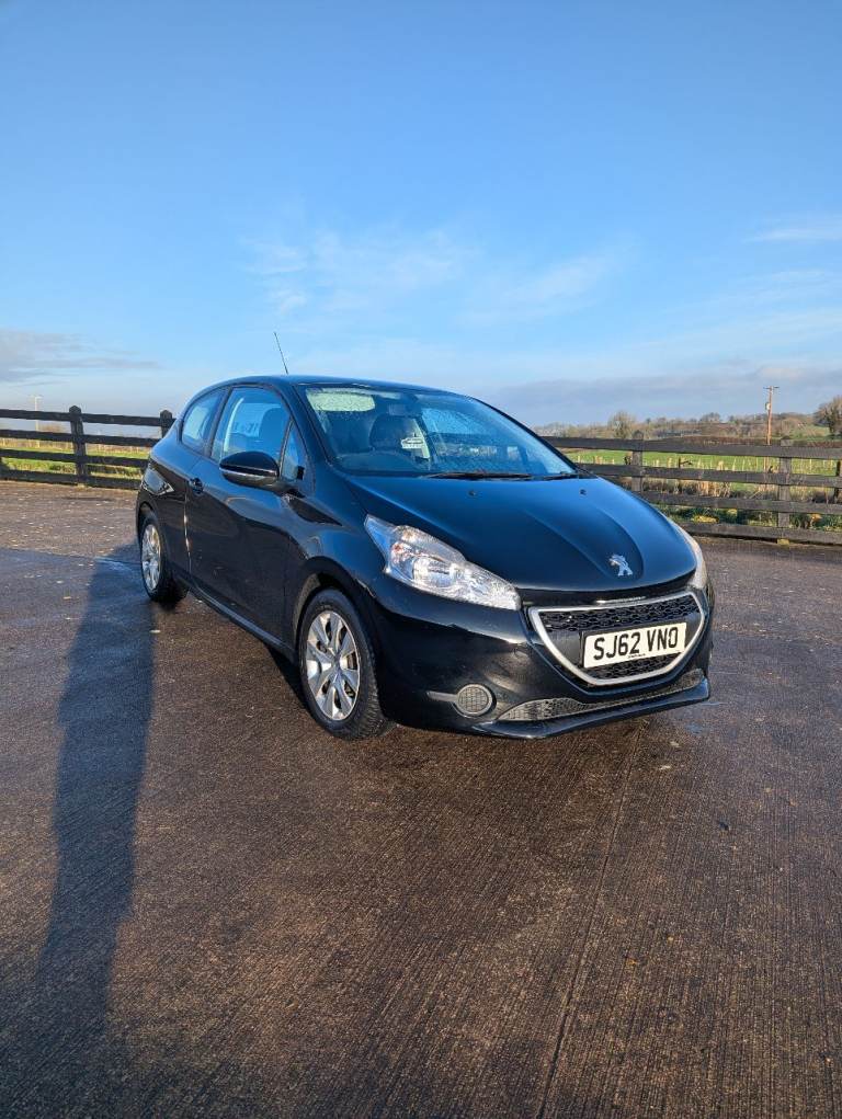 Peugeot, 208, Hatchback, 2012, Manual, 1398 (cc), 3 doors