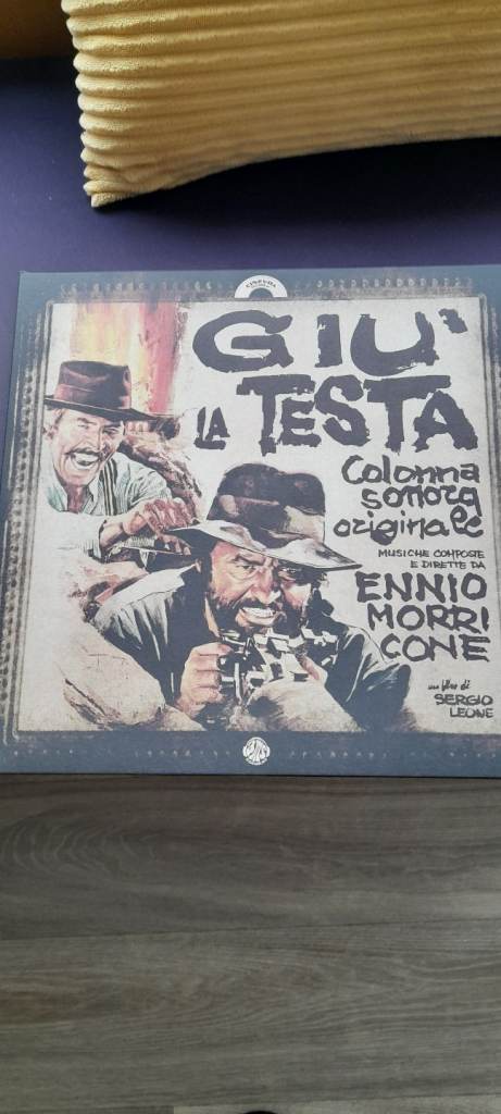 GIU LA TESTA