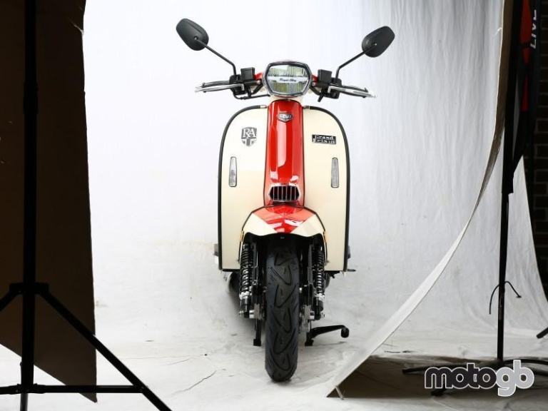 Royal Alloy GP 125cc Modern Classic Retro Automatic Moped Scooter For Sale