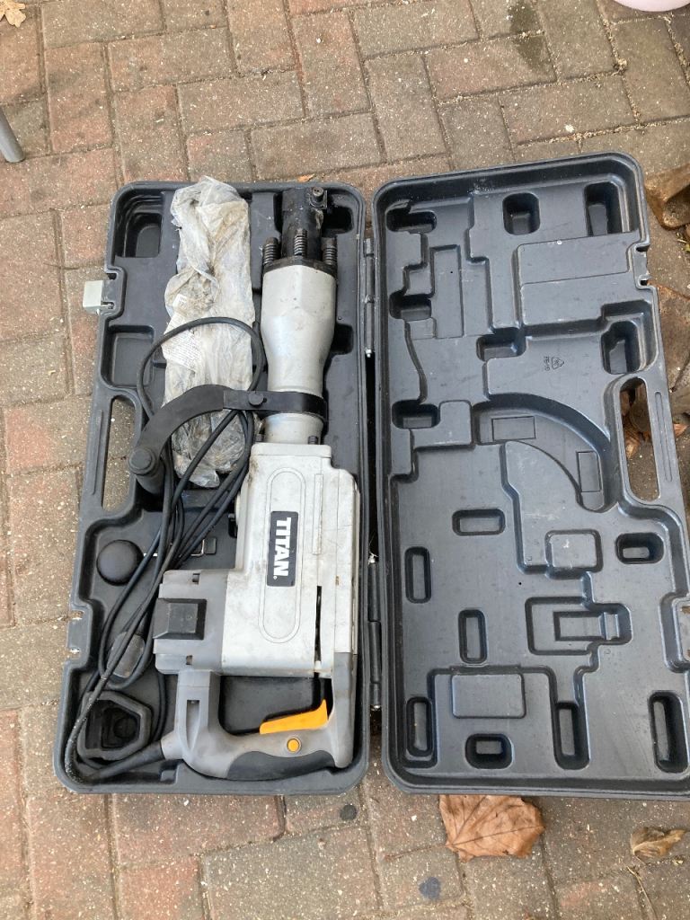 Titan concrete breaker 