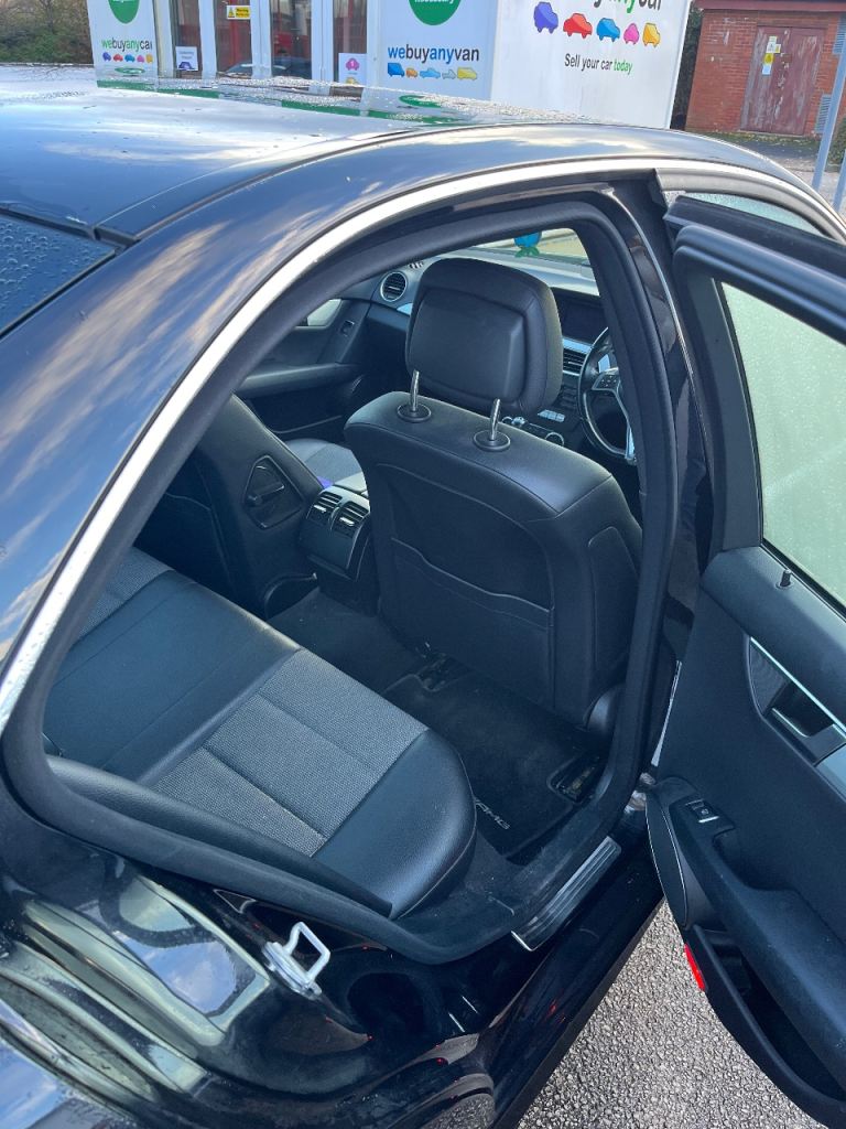 Mercedes-Benz C220 2012 Sport Automatic 