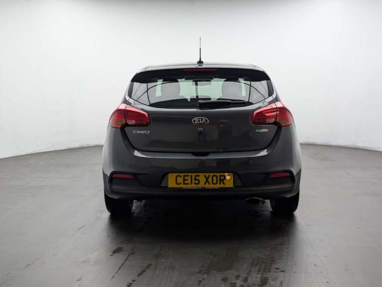 2015 Kia Ceed 1.6 GDi EcoDynamics 3 Hatchback 5dr Petrol Manual Euro 5 (s/s) (133 bhp) -  HATCHBA...
